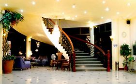 Crown Royale Hotel Bataan